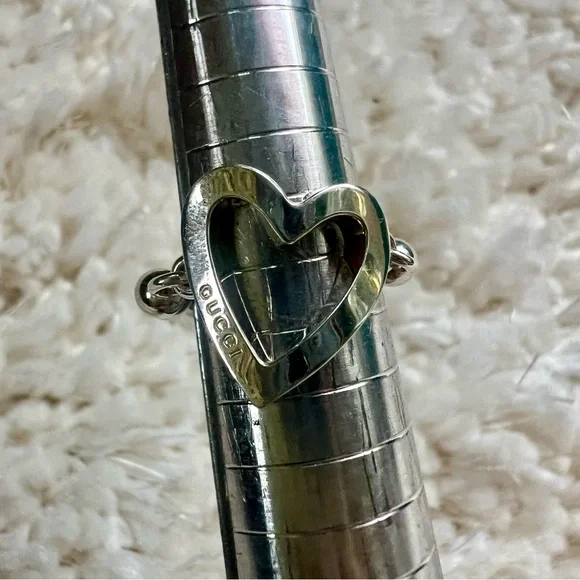 Gucci Silver Heart Beaded Toggle Ring - Picture 11 of 15